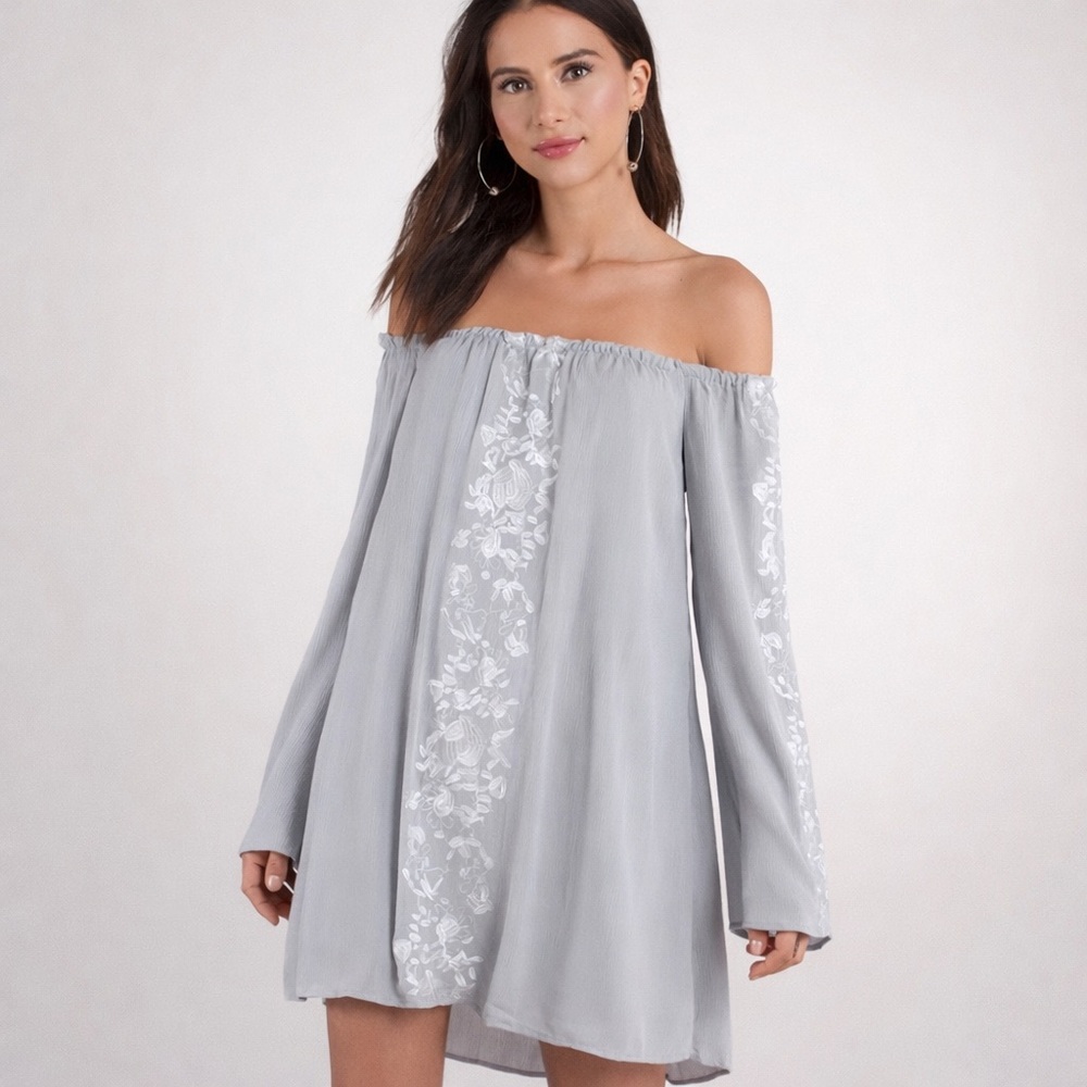 🌸 NWT - TOBI Floral Embroidered Off Shoulder Dress Grey Small Petite Boho Mini